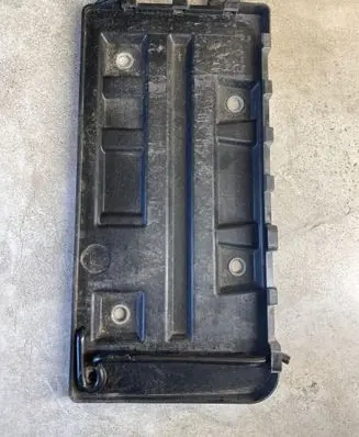 Battery tray