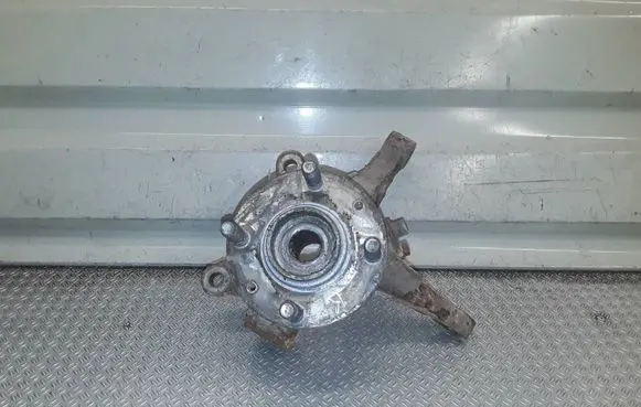 Hyundai i10 Front wheel hub spindle knuckle 