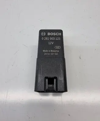 Glow plug pre-heat relay