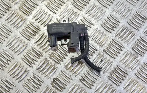 Toyota Avensis T250 Turbo solenoid valve 258190R010 70051307 05T264
