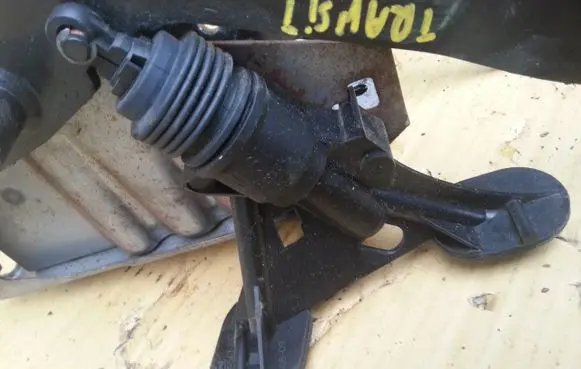 Ford Transit Clutch slave cylinder 