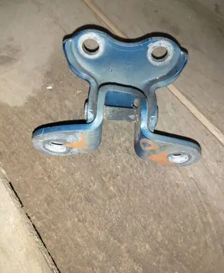 Toyota Auris E180 Front door lower hinge 