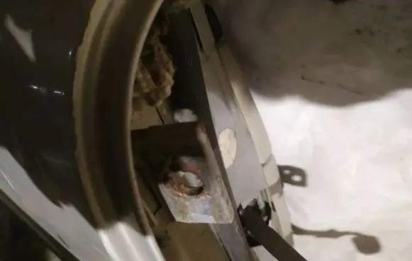Volvo S80 Rear door lower hinge
