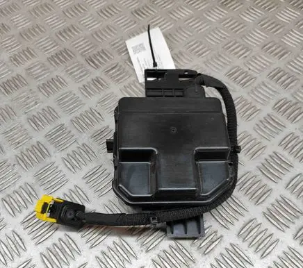 Mercedes-Benz CLA C118 X118 Current control relay A2474541101 A1775405931