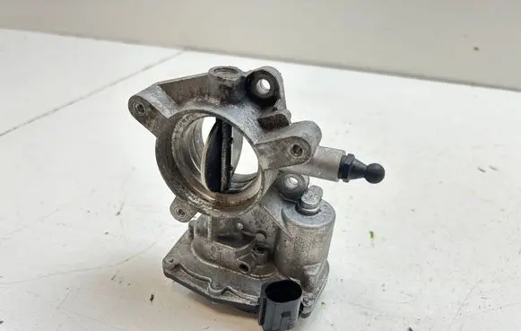 Opel Insignia A Throttle valve 50569200