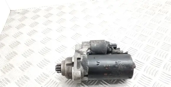 Volkswagen Polo V 6R Starter motor 02Z911025N