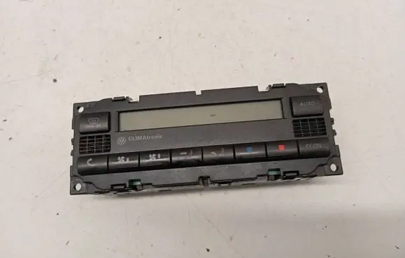 Volkswagen PASSAT B5.5 Climate control unit 3B1907044D 2400016303