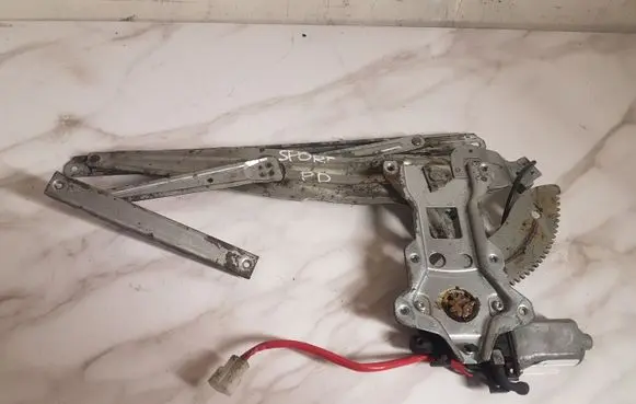 Mitsubishi Pajero Sport I Front door window regulator with motor