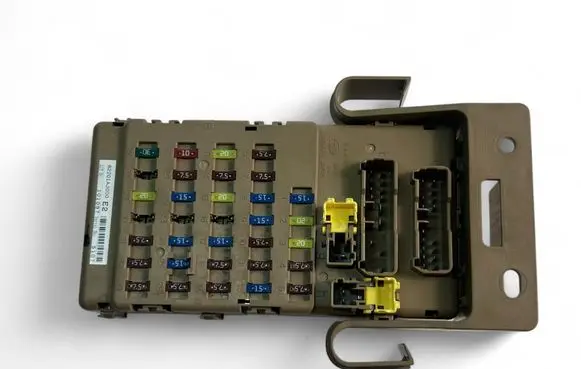 Subaru Outback Fuse module JB200500N