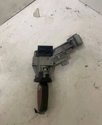 Alfa Romeo Giulietta Ignition lock 01098401 77277