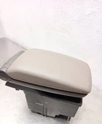 Volvo XC70 Armrest 9204665