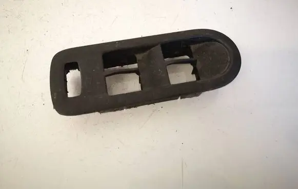 Renault Scenic II - Grand scenic II Front door window switch trim 156018070