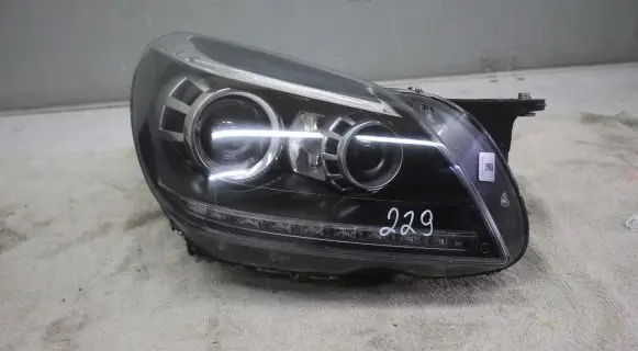Mercedes-Benz SLK R172 Headlight/headlamp