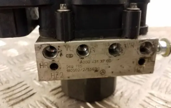 Mercedes-Benz B W246 W242 ABS Pump A0004313701