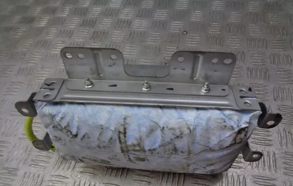 Hyundai Matrix Steering wheel airbag