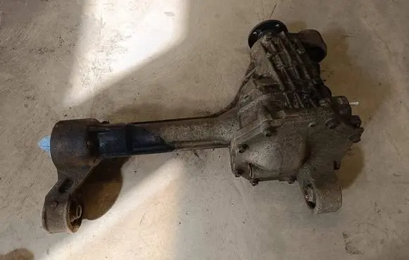 Nissan Navara D40 Front differential EA0