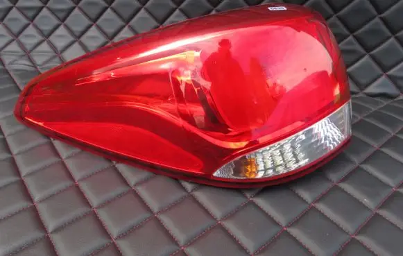 KIA Carens IV Rear/tail lights 92401A4