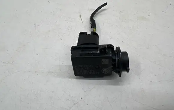 BMW 3 G20 G21 Air quality sensor 6833647