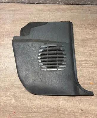 BMW 3 E30 Side speaker trim/cover 19355920