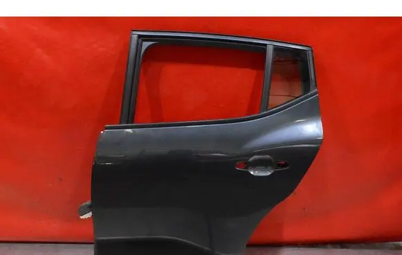 Dacia Sandero Rear door 