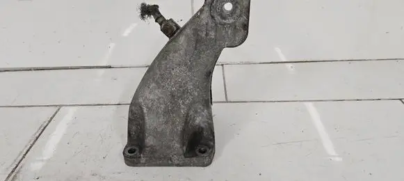 BMW 5 E60 E61 Engine mounting bracket 6777056 6906 ENAC46000