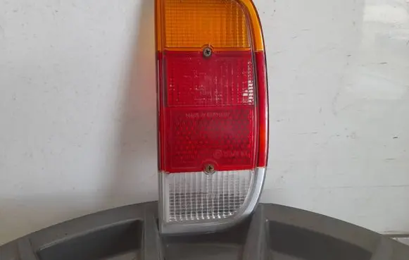 Ford Taunus TC3 Tail light lenses 43323R7