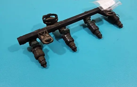 Fuel injector