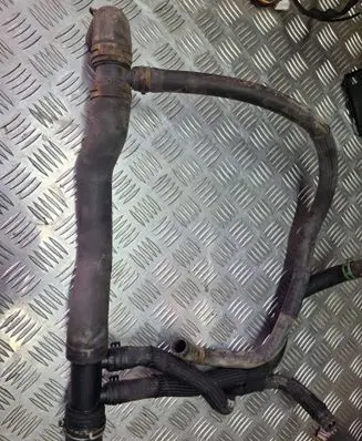 Opel Vivaro Engine coolant pipe/hose 922555