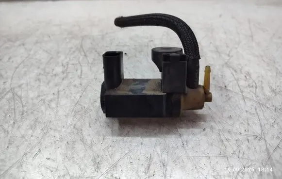 Volvo S90, V90 Turbo solenoid valve 31339808