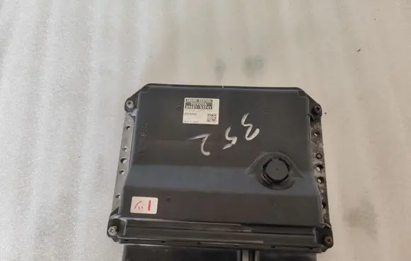 Lexus IS 220D-250-350 Engine control unit/module 8966153741