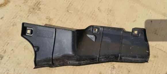 Suzuki Swift II Wiper trim