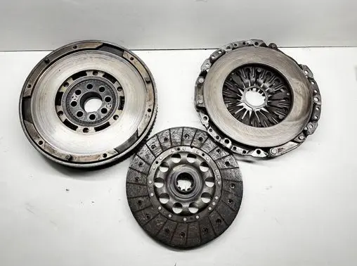 BMW 5 E39 Clutch set kit 21217500898 3000832301 7500898