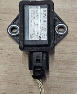 Audi A4 S4 B6 8E 8H ESP acceleration yaw rate sensor 8E0907637A 0265005245 0027737