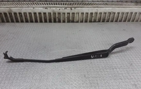 Front wiper blade arm