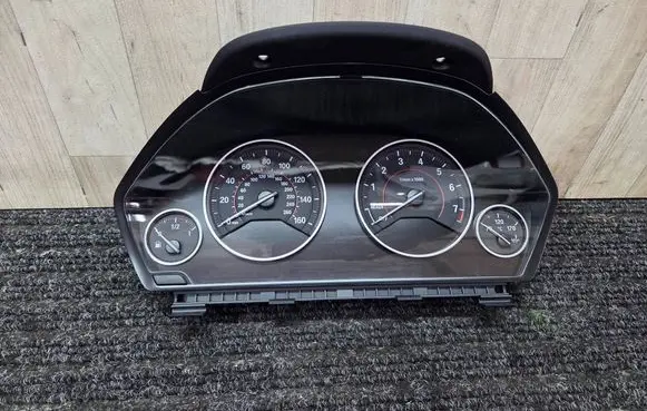 BMW 3 F30 F35 F31 Speedometer (instrument cluster) 6847245 9232895 30778448