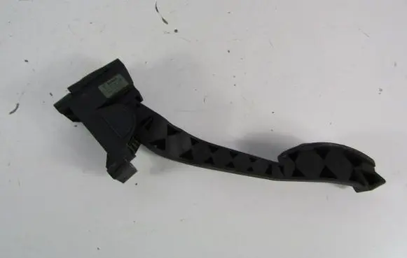Alfa Romeo 147 Accelerator pedal position sensor 0281002380