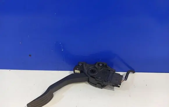Volvo V60 Accelerator throttle pedal 31329062 31329058