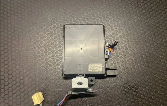 Peugeot 4007 Fan control module 7820A055 CAB501A065A