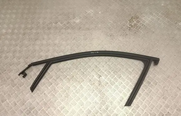 Peugeot 3008 II Rubber seal front coupe door 9811586080