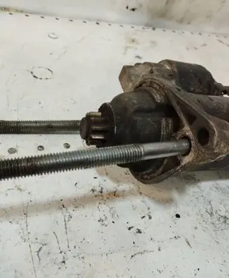 Volkswagen Golf VI Starter motor 0001123012