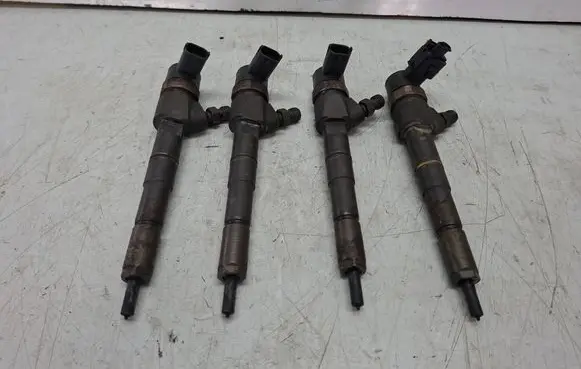 Opel Insignia B Fuel injector S27610294 0445110327