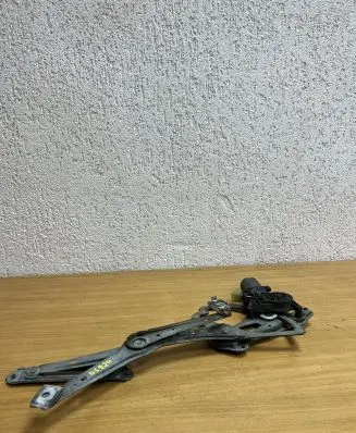 Mercedes-Benz E W210 Rear door window regulator with motor 0130821708 D6924
