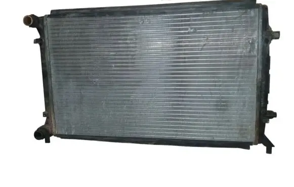 Volkswagen Golf V Coolant radiator 1K0121251CJ