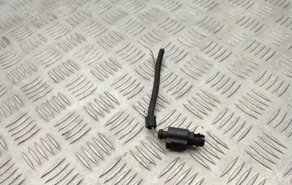 Volkswagen Sharan Outside/exterior temperature sensor 8Z0820535