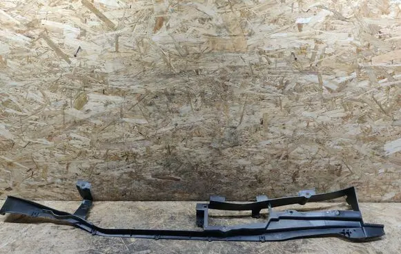 Cadillac SRX Wiper trim 25768133