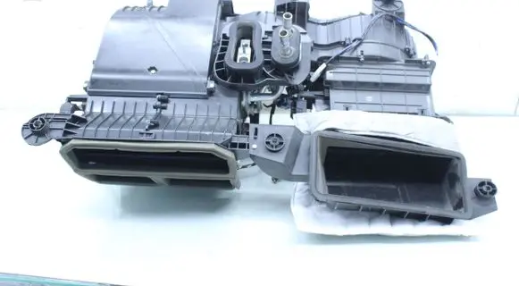 Ford Edge I Interior heater climate box assembly CT4319B555DC