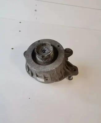 Mercedes-Benz E W213 Engine mount bracket A2132400500