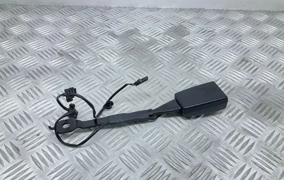 Audi Q3 8U Front seatbelt buckle 8R0857755L