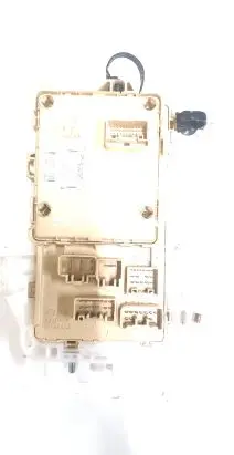 Toyota Corolla Verso AR10 Fuse module 892210F010