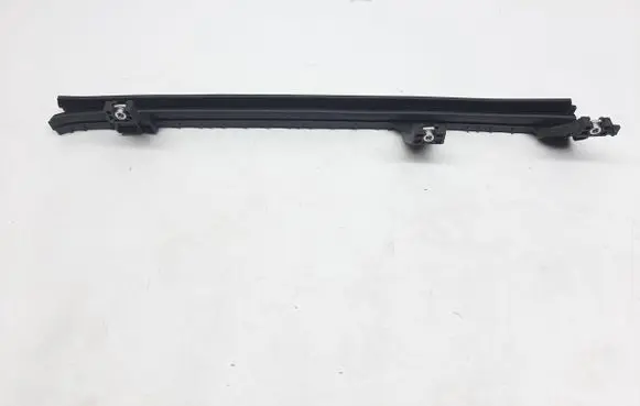 Iveco Daily 6th gen Door glass rail 5801256577